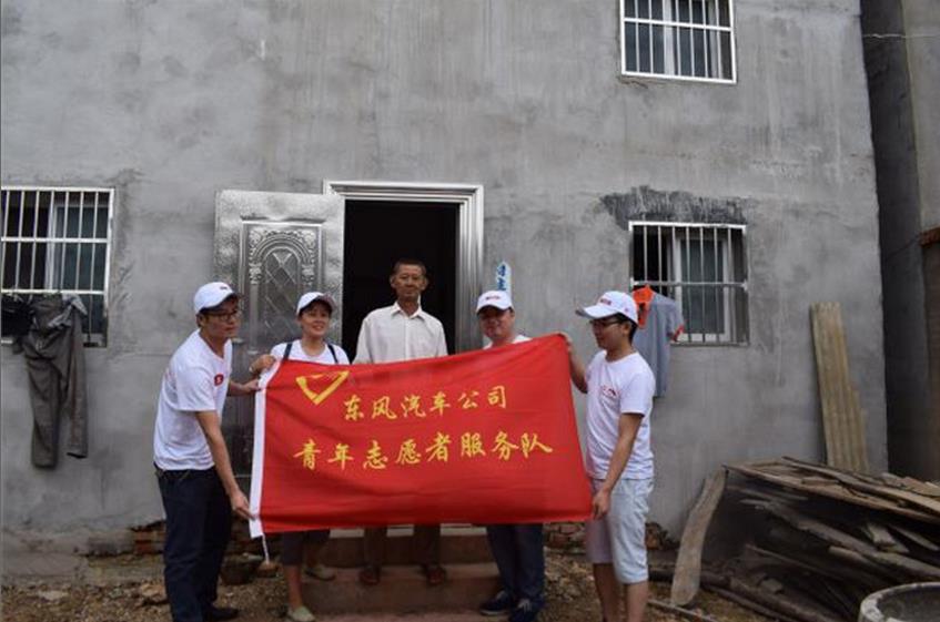 ［正能量爆表］東風(fēng)風(fēng)神湖北車主攜愛車AX7前線送溫暖 收獲滿滿贊譽(yù)！
