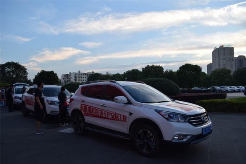 ［正能量爆表］東風(fēng)風(fēng)神湖北車主攜愛車AX7前線送溫暖 收獲滿滿贊譽(yù)！